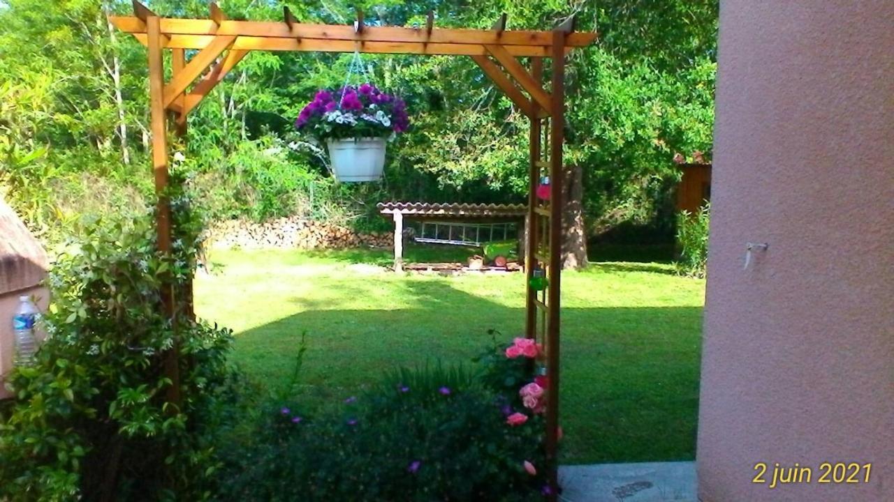Le Clos Des Palombes Wifi Climatisation Saint-Pierre-du-Mont  Bagian luar foto